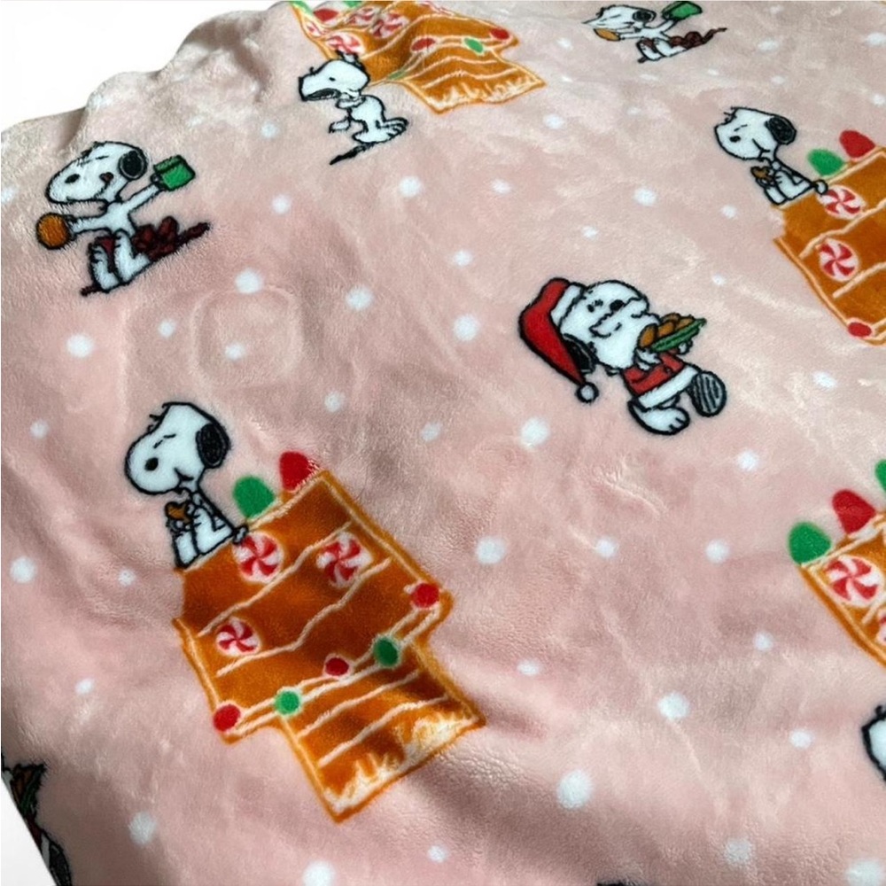 Snoopy peanuts XL christmas plush blanket